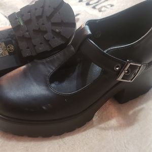 Koi footwear t strap mary janes, very light and comfortable to wear size 7 woman